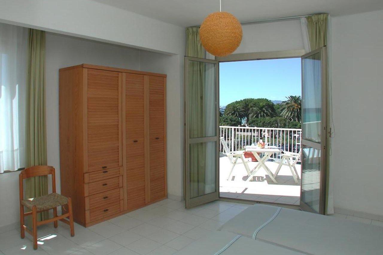 Residence Stella Maris Pietra Ligure Exterior photo